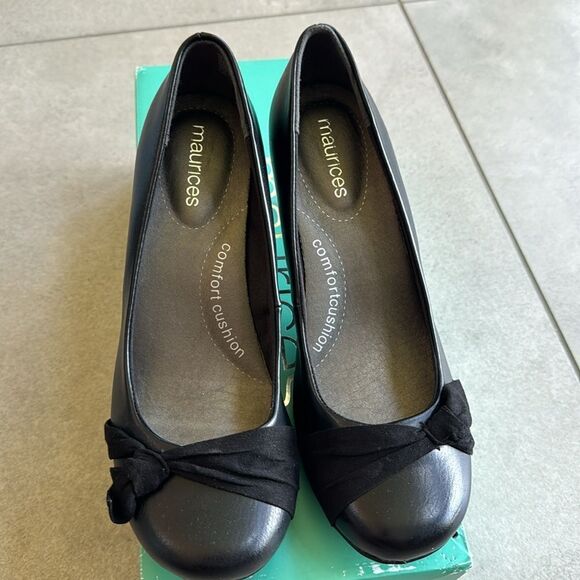 NWT Maurices Paige wide bow pump 9W - Picture 2 of 6
